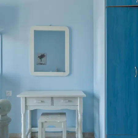 Giorgio Studios-apartments 2 3* Nikiana