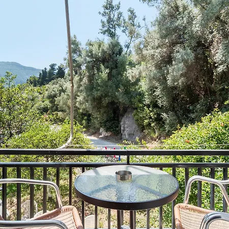 Giorgio Studios-apartments 2 Pensiune Nikiana