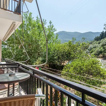 Giorgio Studios-apartments 2 Никиана