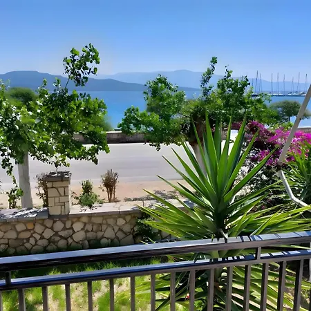 Giorgio Studios-apartments 2 Никиана