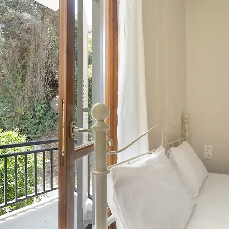 Giorgio Studios-apartments 2 Никиана