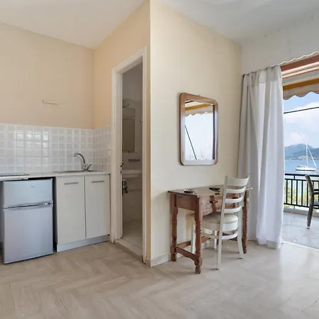 Giorgio Studios-apartments 2 Гостевой дом Никиана