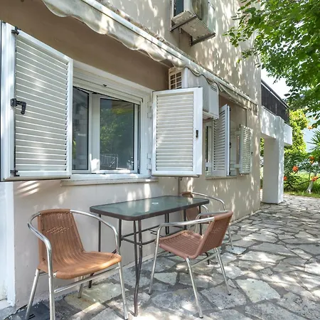 Giorgio Studios-apartments 2 Гостевой дом