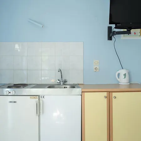 Giorgio Studios-apartments 2 Гостевой дом 3*