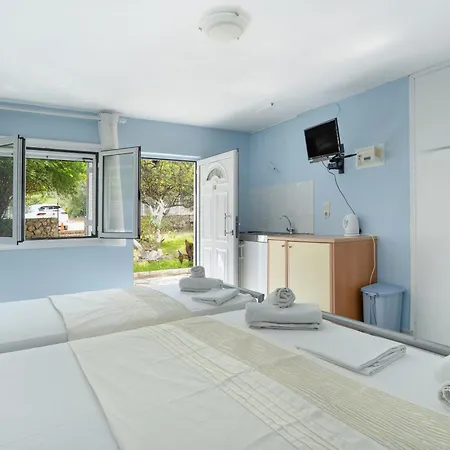 Giorgio Studios-apartments 2 Гостевой дом