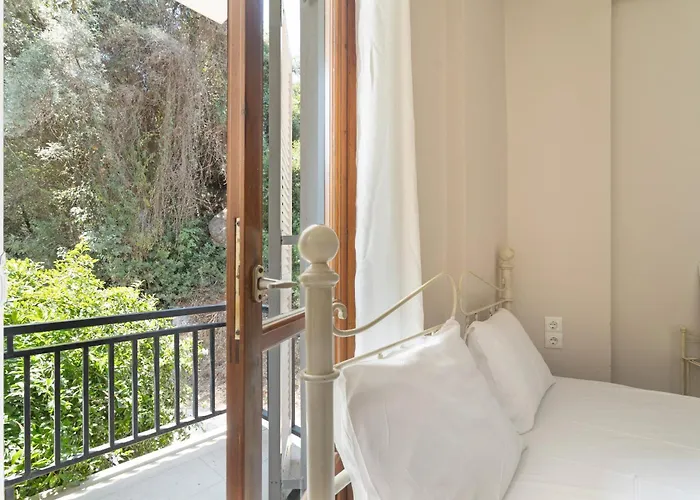 Πανσιόν Giorgio Studios-apartments 2 3*